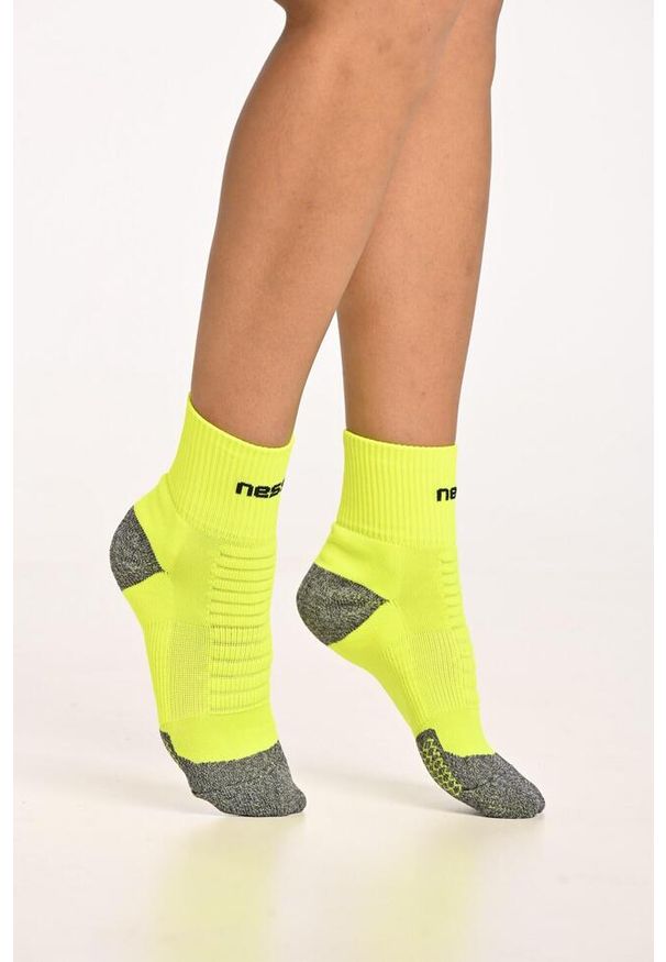 NESSI SPORTSWEAR - Skarpety sportowe Unisex Nessi Sportswear Trail U Termoaktywne. Kolor: żółty. Sport: bieganie