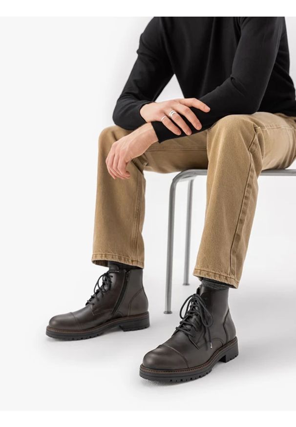 Ryłko - Ciemnozielone trzewiki ze skóry licowej. Wysokość cholewki: za kostkę. Zapięcie: sznurówki. Kolor: zielony. Materiał: skóra. Szerokość cholewki: normalna. Obcas: na obcasie. Styl: klasyczny, elegancki, street