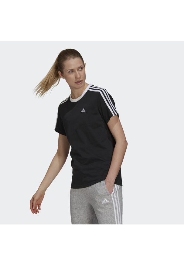 Koszulka fitness damska Adidas Essentials 3-Stripes Tee. Kolor: biały, wielokolorowy, czarny. Sport: fitness