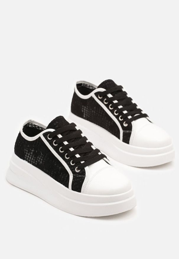 Born2be - Czarno-Białe Koronkowe Sneakersy na Grubej Podeszwie Falinira. Okazja: na co dzień. Kolor: czarny. Materiał: koronka. Wzór: aplikacja