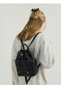 Reserved - Plecak typu worek - czarny. Kolor: czarny. Materiał: skórzane #1