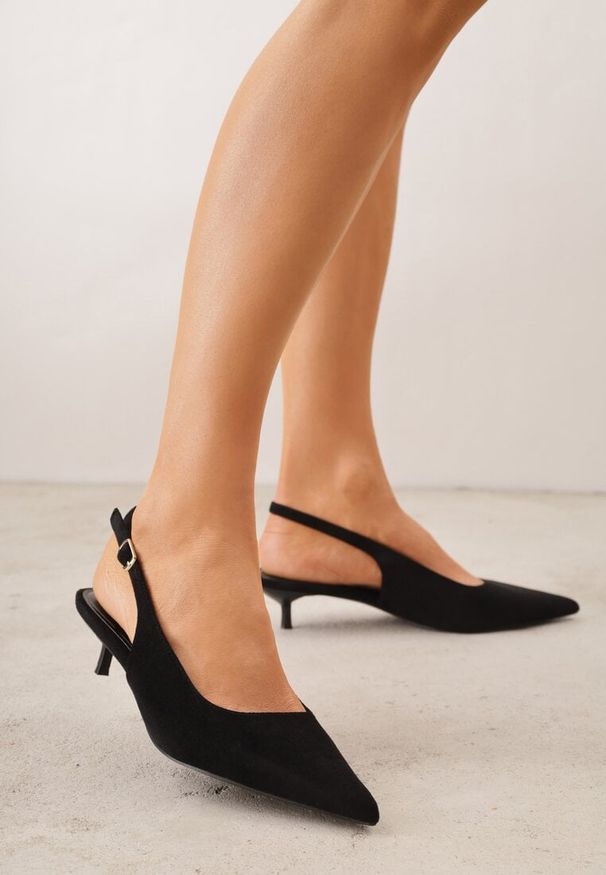 Renee - Czarne Sandały Slingback na Szpilce Kaczuszce Vetilia. Okazja: na co dzień. Zapięcie: sprzączka. Kolor: czarny. Materiał: jeans. Sezon: wiosna. Obcas: na szpilce. Styl: casual, elegancki, klasyczny