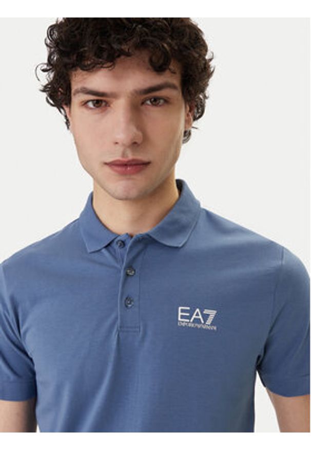 EA7 Emporio Armani Polo 8NPF14 PJVQZ UB064 Niebieski Regular Fit. Typ kołnierza: polo. Kolor: niebieski. Materiał: bawełna