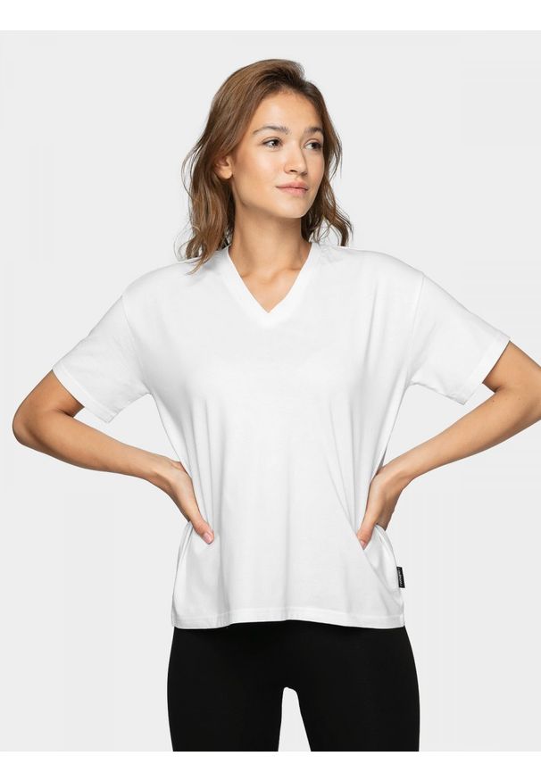 outhorn - T-shirt damski - Outhorn. Typ kołnierza: dekolt w kształcie V