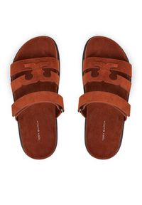 Tory Burch Klapki Ines Sport Slide 163481 Brązowy. Kolor: brązowy. Materiał: skóra, zamsz. Styl: sportowy #6