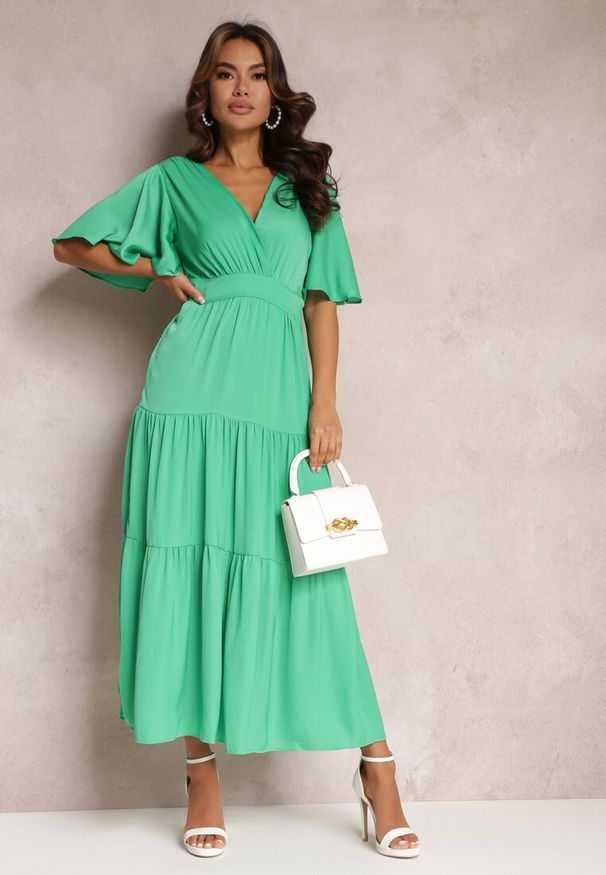 Renee - Zielona Sukienka Rozkloszowana z Falbankami i Odkrytymi Plecami Gallasia. Typ kołnierza: kołnierz z falbankami. Kolor: zielony