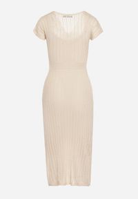 Born2be - Jasnobeżowa Ażurowa Sukienka z Krótkim Rękawem i Halką Zeliana. Kolor: beżowy. Materiał: jeans. Długość rękawa: krótki rękaw. Wzór: ażurowy. Styl: elegancki, wizytowy #7