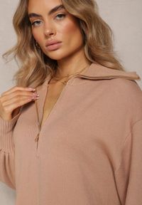Renee - Beżowa Dzianinowa Sukienka Mini z Suwakiem i Golfem Tisari. Typ kołnierza: golf. Kolor: beżowy. Materiał: dzianina. Długość: mini