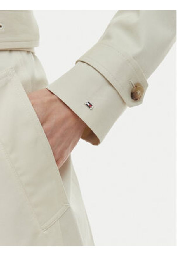 TOMMY HILFIGER - Tommy Hilfiger Trencz WW0WW48873 Beżowy Slim Fit. Kolor: beżowy. Materiał: bawełna