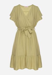 Born2be - Zielona Wiskozowa Sukienka z Kopertowym Dekoltem i Paskiem Aurenelle. Okazja: na co dzień. Typ kołnierza: dekolt kopertowy. Kolor: zielony. Materiał: wiskoza. Długość rękawa: krótki rękaw. Sezon: wiosna, lato. Typ sukienki: kopertowe. Styl: casual #6