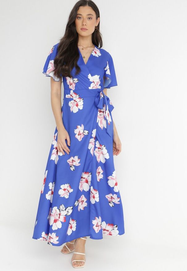 Born2be - Ciemnoniebieska Sukienka Diokharei. Kolor: niebieski. Materiał: wiskoza. Długość rękawa: krótki rękaw. Wzór: kwiaty. Typ sukienki: kopertowe. Długość: maxi