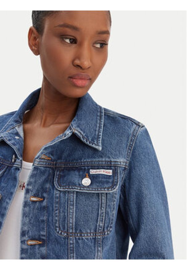 Calvin Klein Jeans Kurtka jeansowa 90s LV047E629G Niebieski Regular Fit. Kolor: niebieski. Materiał: bawełna