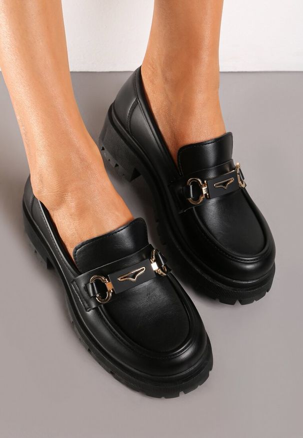 Renee - Czarne Mokasyny na Platformie z Minimalistyczną Klamrą Atarnia. Zapięcie: klamry. Kolor: czarny. Obcas: na platformie. Styl: elegancki