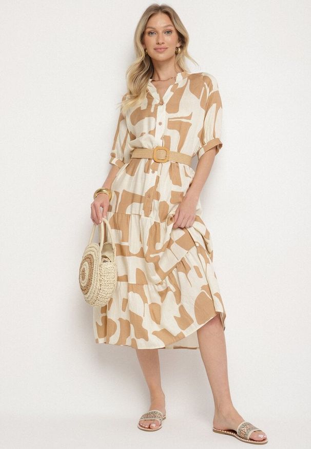 Born2be - Beżowa Wiskozowa Sukienka z Geometrycznym Wzorem Filarin. Okazja: na co dzień. Kolor: beżowy. Materiał: wiskoza. Wzór: geometria. Sezon: wiosna. Typ sukienki: proste. Styl: klasyczny, casual, elegancki