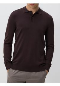 Reserved - Wiskozowy sweter polo - ciemnobrązowy. Typ kołnierza: polo. Kolor: brązowy. Materiał: wiskoza