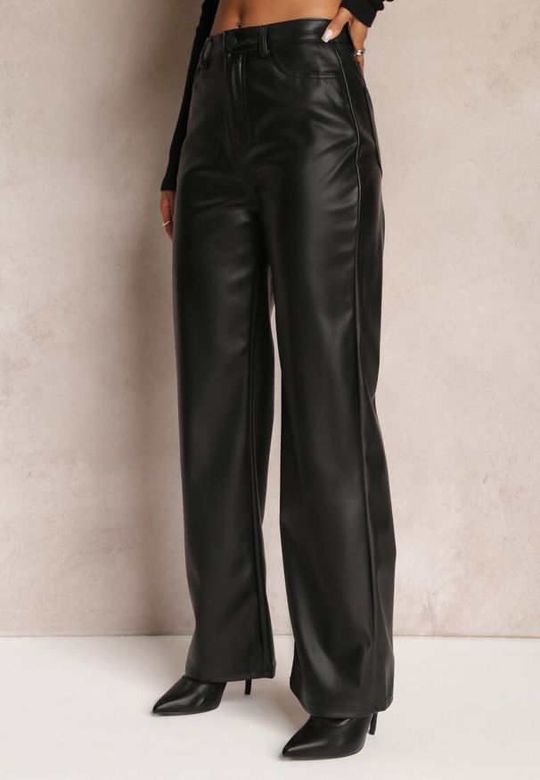 Renee - Czarne Szerokie Spodnie High Waist z Imitacji Skóry Curbelo. Stan: podwyższony. Kolor: czarny. Materiał: skóra