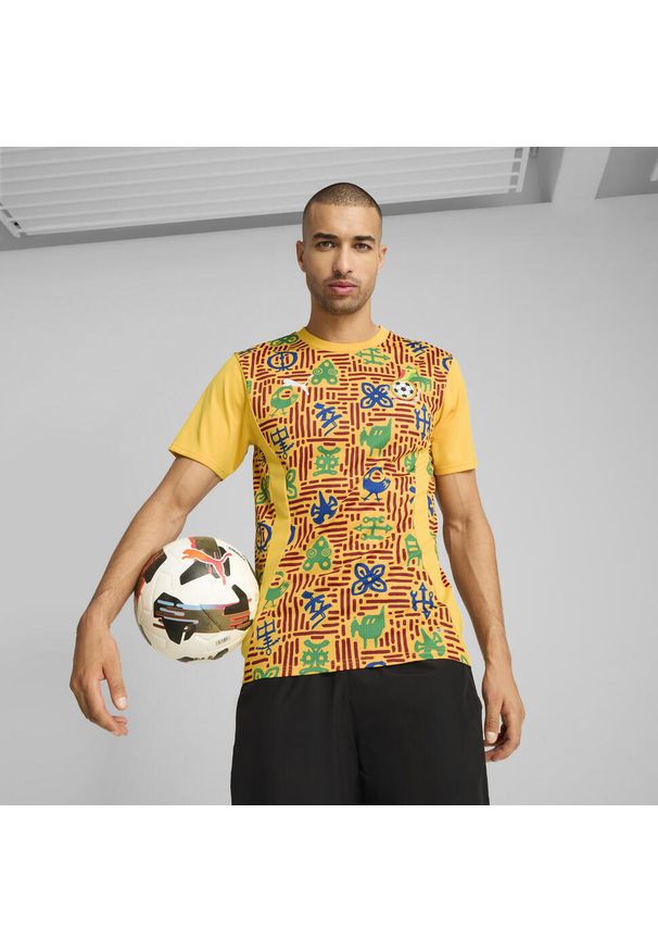 Puma - Męska koszulka przedmeczowa Ghana PUMA Yellow Sizzle Intense Red. Kolor: czerwony, wielokolorowy, żółty. Sport: piłka nożna