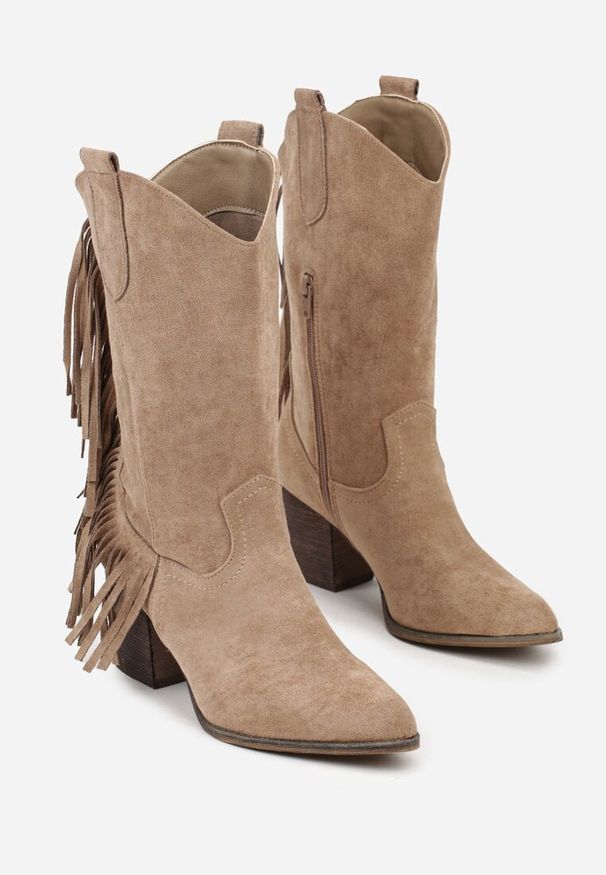 Renee - Beżowe Botki Kowbojki na Stożku z Frędzlami przy Cholewce Reinia. Okazja: na spacer. Kolor: beżowy. Materiał: zamsz, jeans. Szerokość cholewki: normalna. Obcas: na stożku. Styl: boho. Wysokość obcasa: średni