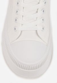 Renee - Białe Trampki na Podwójnej Podeszwie z Ozdobnym Znaczkiem na Cholewce Alivrelia. Kolor: biały. Szerokość cholewki: normalna #5