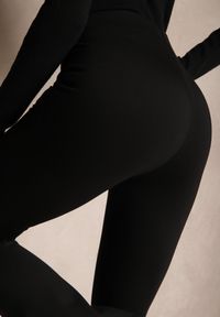 Renee - Czarne Spodnie Dzwony z Wiskozą i Bawełną z Gumką w Pasie High Waist Lertidra. Okazja: na co dzień. Stan: podwyższony. Kolor: czarny. Materiał: wiskoza, bawełna. Styl: retro, casual, elegancki #4
