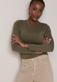 Born2be - Ciemnobeżowa Gładka Bluzka z Długim Rękawem z Bawełną Moaneta. Okazja: na co dzień. Kolor: beżowy. Materiał: bawełna. Długość rękawa: długi rękaw. Długość: długie. Wzór: gładki. Styl: casual, elegancki, klasyczny #1