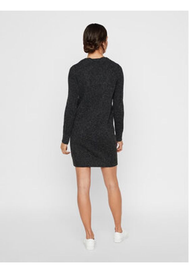 Vero Moda Sukienka dzianinowa 10215523 Czarny Relaxed Fit. Kolor: czarny. Materiał: syntetyk