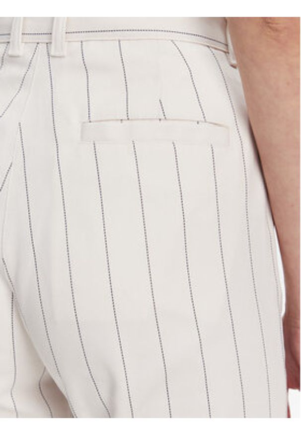 Adidas - adidas Spodnie materiałowe Pinstripe JJ3483 Biały Regular Fit. Kolor: biały. Materiał: bawełna