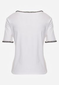 Born2be - Biały Bawełniany T-shirt z Metaliczną Lamówką przy Dekolcie i Rękawach Ianania. Okazja: do pracy, na co dzień. Kolor: biały. Materiał: bawełna. Styl: elegancki, klasyczny, casual #4