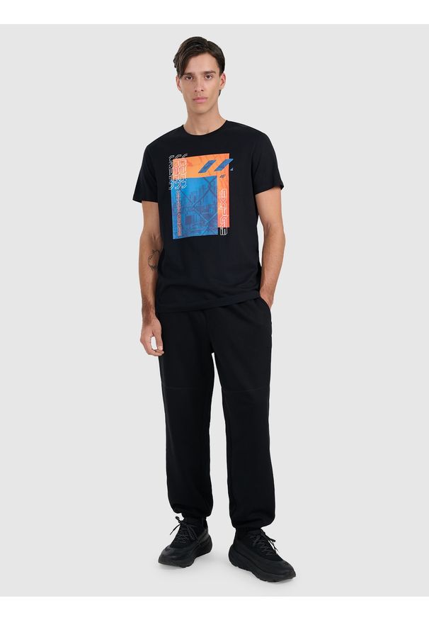 4f - 4F T-shirt regular z nadrukiem męski - czarny XXL. Kolor: czarny. Materiał: skóra, bawełna. Wzór: nadruk
