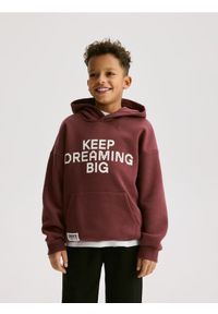 Reserved - Bluza z kapturem - bordowy. Typ kołnierza: kaptur. Kolor: czerwony. Materiał: bawełna, dzianina #1