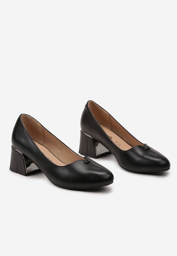 Born2be - Czarne Czółenka na Ozdobnym Słupku ze Skórzaną Wstawką Limina. Kolor: czarny. Materiał: skóra. Wzór: aplikacja. Obcas: na słupku. Styl: elegancki
