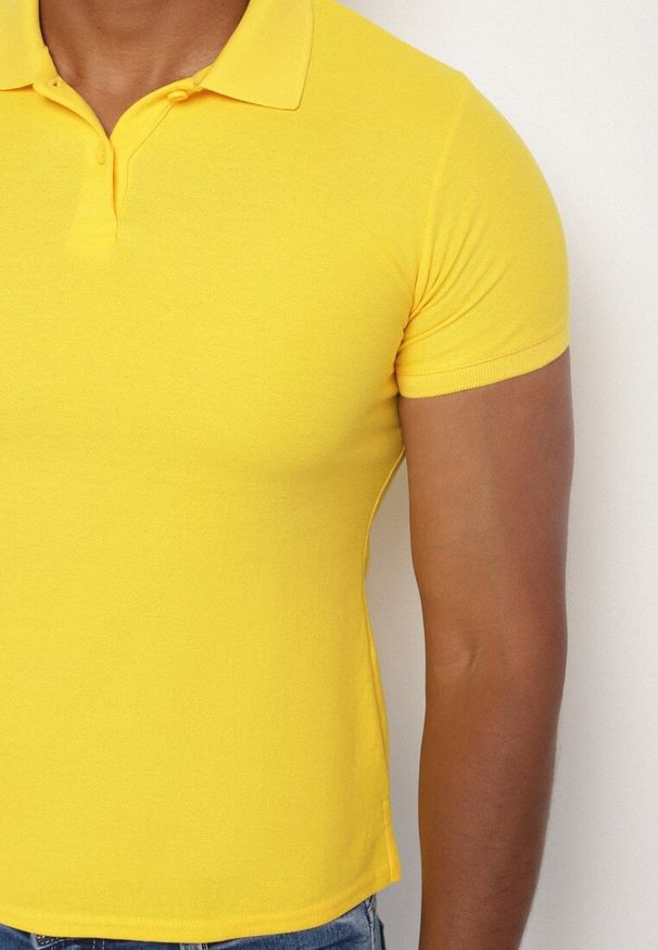 Born2be - Żółty T-shirt Polo z Bawełną Fodelira. Okazja: na co dzień. Typ kołnierza: polo. Kolor: żółty. Materiał: bawełna. Styl: casual, klasyczny, elegancki