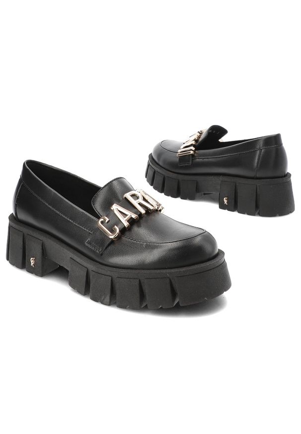 Czarne Półbuty Carinii Stylowe Mokasyny Damskie. Okazja: na co dzień. Kolor: czarny. Materiał: skóra. Szerokość cholewki: normalna. Wzór: aplikacja. Styl: elegancki
