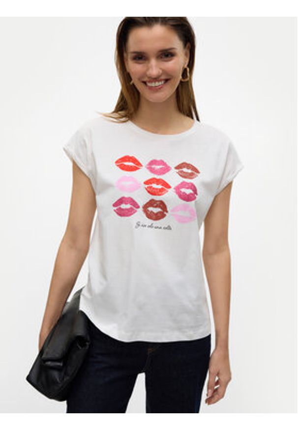 Vero Moda T-Shirt Cysma 10328272 Biały Regular Fit. Kolor: biały. Materiał: bawełna