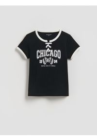 Reserved - T-shirt z nadrukiem - czarny. Kolor: czarny. Materiał: bawełna. Wzór: nadruk