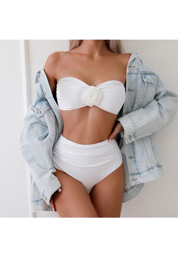 Intica - Bikini bez ramiączek z wysokim stanem na plażę i basen Sistina. Stan: podwyższony. Kolor: biały. Materiał: materiał