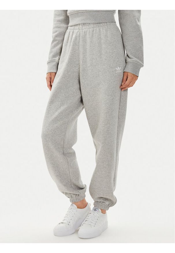 Adidas - adidas Spodnie dresowe Essentials Fleece IA6432 Szary Regular Fit. Kolor: szary. Materiał: bawełna