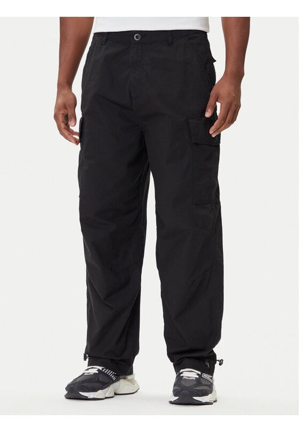 Alpha Industries Spodnie materiałowe 258200 Czarny Loose Fit. Kolor: czarny. Materiał: bawełna