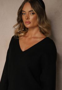 Renee - Czarny Sweter z Kaszmirem i Trójkątnym Dekoltem Plenne. Kolor: czarny. Materiał: kaszmir. Styl: klasyczny #3