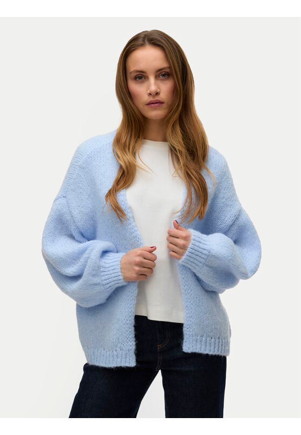 Vero Moda Kardigan Maybe 10273101 Błękitny Oversize. Kolor: niebieski. Materiał: syntetyk