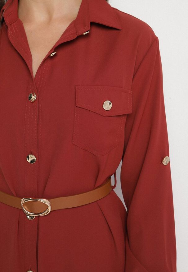 Born2be - Bordowa Sukienka Koszulowa z Regulowanymi Rękawami i Paskiem w Talii Esarivia. Okazja: na co dzień, na spotkanie biznesowe. Kolor: czerwony. Typ sukienki: koszulowe. Styl: casual, biznesowy, wizytowy