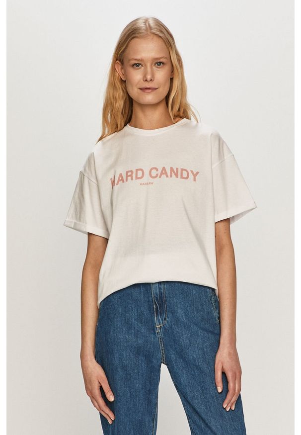 Dash My Buttons - T-shirt Hard Candy. Okazja: na co dzień. Kolor: biały. Materiał: bawełna, dzianina. Wzór: nadruk. Styl: casual