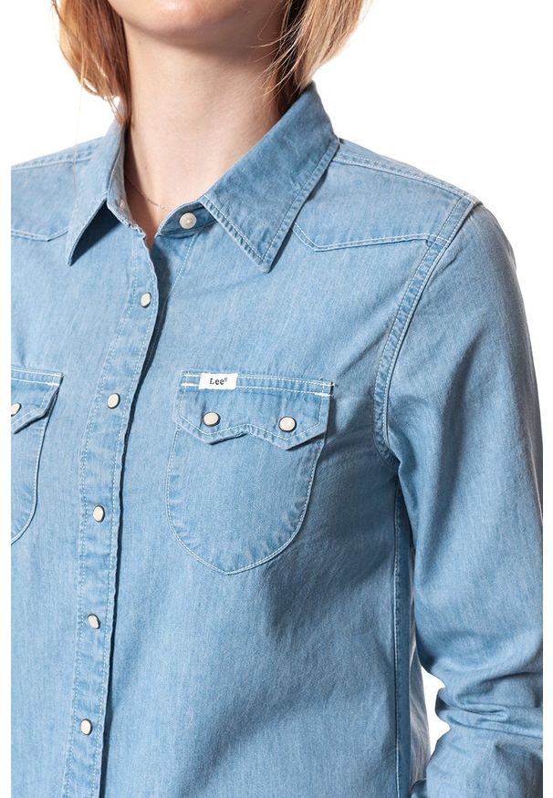 Lee - KOSZULA JEANSOWA DAMSKA LEE REGULAR WESTERN DELFT BLUE L516MHCO. Materiał: jeans. Długość rękawa: długi rękaw. Długość: długie