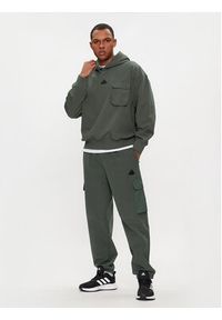 Adidas - adidas Spodnie dresowe City Escape Premium IN3699 Zielony Regular Fit. Kolor: zielony. Materiał: syntetyk #2
