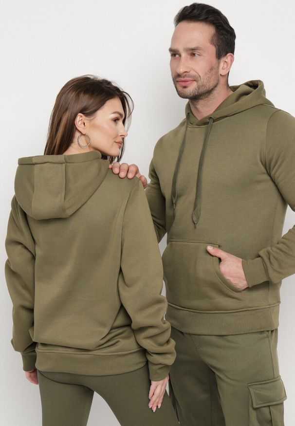 Born2be - Ciemnozielona Bluza Evoire. Okazja: na co dzień. Typ kołnierza: kaptur. Kolor: zielony. Styl: casual