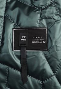 Born2be - Ciemnozielona Kurtka Pikowana Parka z Nieodpinanym Kapturem Oferra. Kolekcja: plus size. Kolor: zielony #2