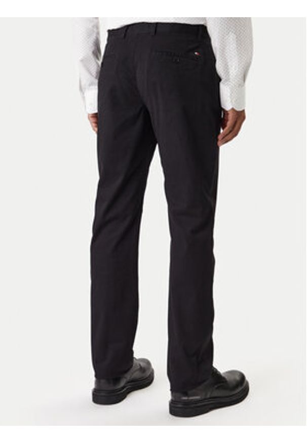 TOMMY HILFIGER - Tommy Hilfiger Chinosy Core Denton MW0MW41993 Czarny Regular Fit. Kolor: czarny. Materiał: bawełna