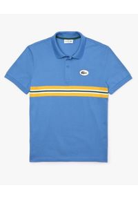 Lacoste - LACOSTE - Niebieska koszulka polo z paskami Regular Fit. Typ kołnierza: polo. Kolor: niebieski. Materiał: bawełna. Wzór: kolorowy. Styl: retro #4