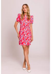 MOE - Elegancka sukienka trapezowa mini czerwona. Typ kołnierza: typu klepsydra. Kolor: czerwony, pomarańczowy. Materiał: tkanina. Długość rękawa: krótki rękaw. Wzór: nadruk. Typ sukienki: trapezowe. Styl: elegancki. Długość: mini #3