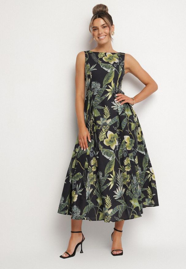 Born2be - Czarna Bawełniana Sukienka Rozkloszowana we Florystyczny Print Liliova. Okazja: na imprezę, na spacer. Typ kołnierza: dekolt w łódkę. Kolor: czarny. Materiał: bawełna. Długość rękawa: na ramiączkach. Wzór: nadruk. Styl: klasyczny